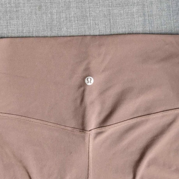 Lululemon High Rise Align Crop Leggings 23" - Picture 2 of 5